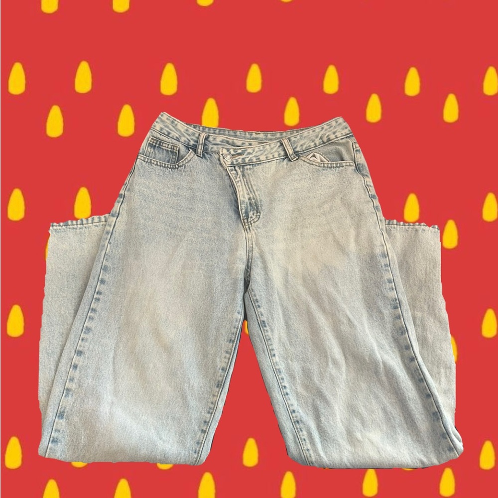 SHEIN Light Blue Cross Button Jeans